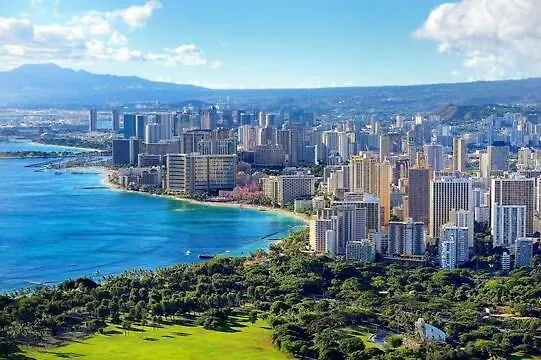 Experience Luxury At Waikiki Banyan-Free Parking Apartment Honolulu 0*,  United States