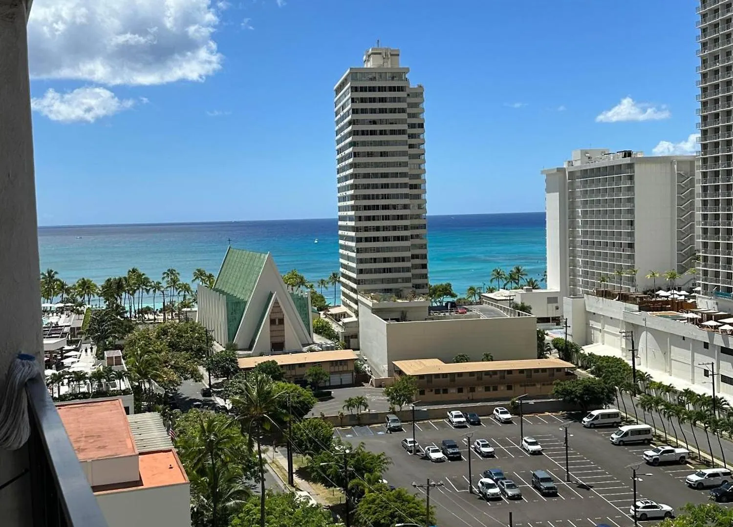 Experience Luxury At Waikiki Banyan-Free Parking Apartment Honolulu